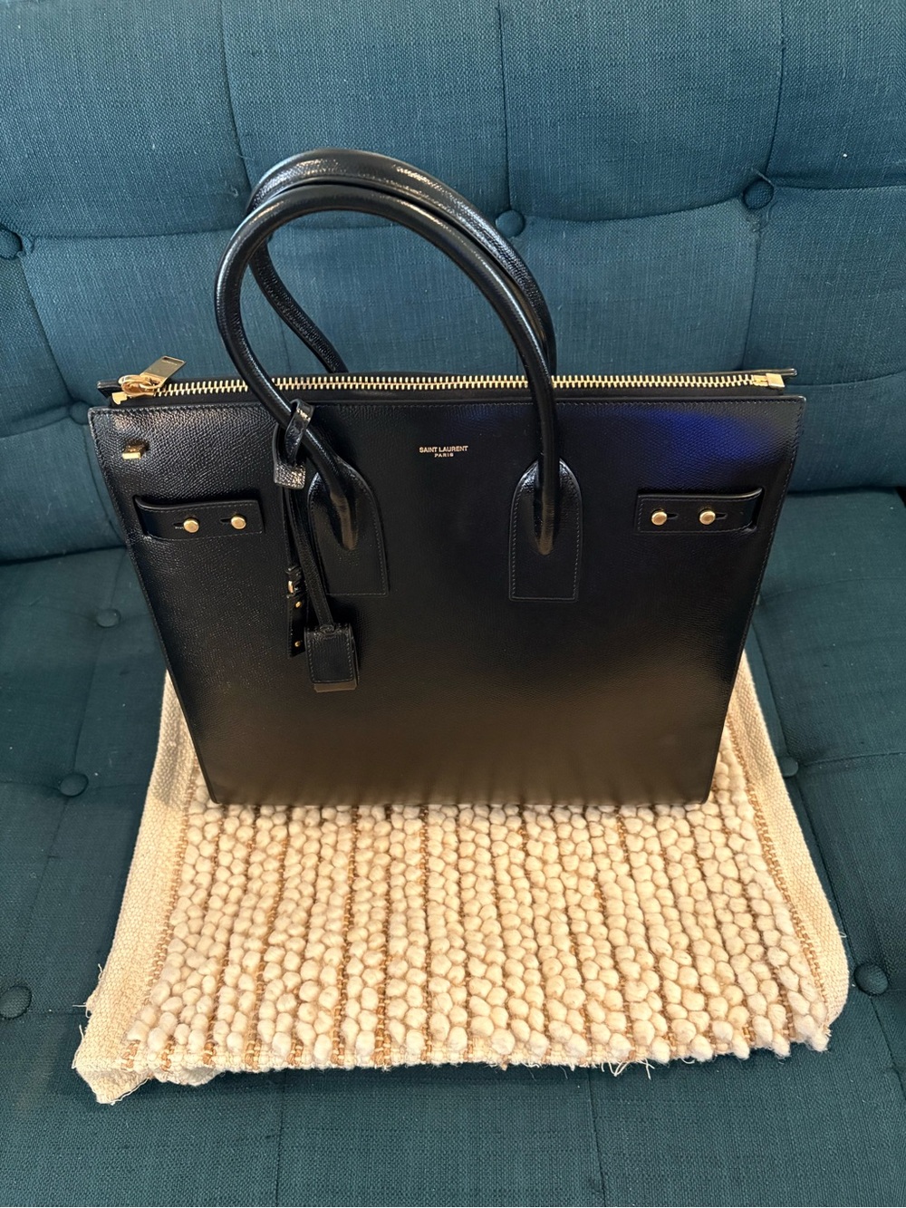 Saint Laurent Black North South Sac De Jour - NWOB